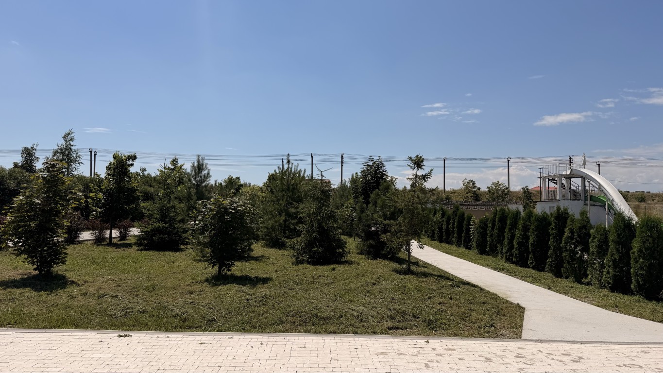 Большой бассейн River Park