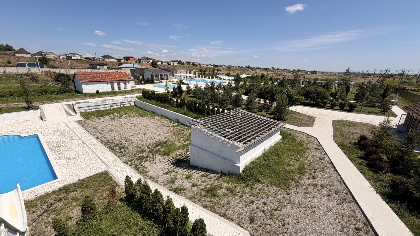 Большой бассейн River Park
