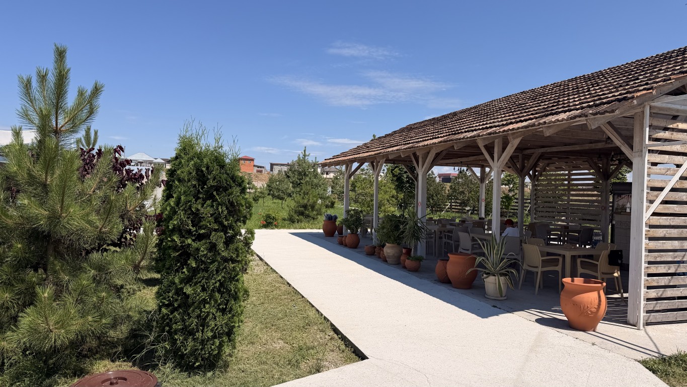 Большой бассейн River Park